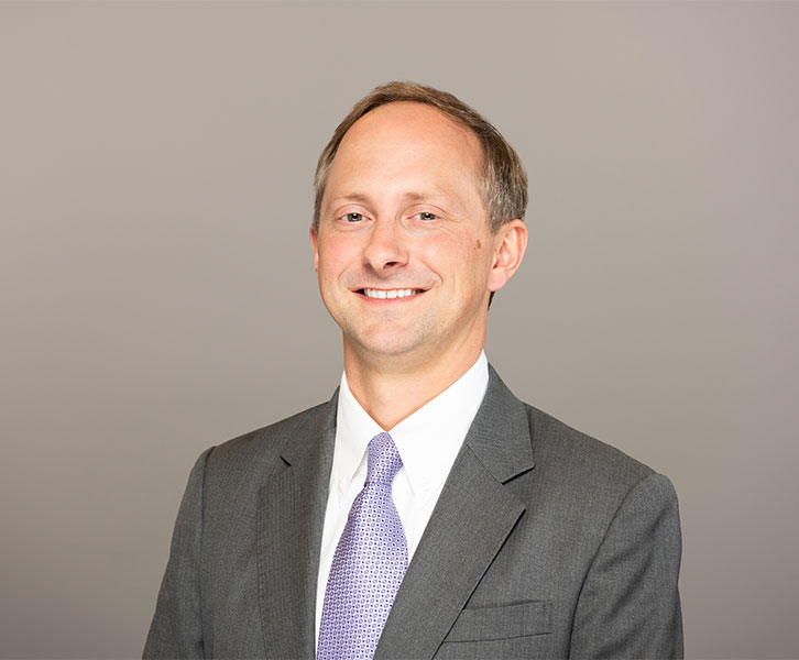 Headshot of Steven Guitar